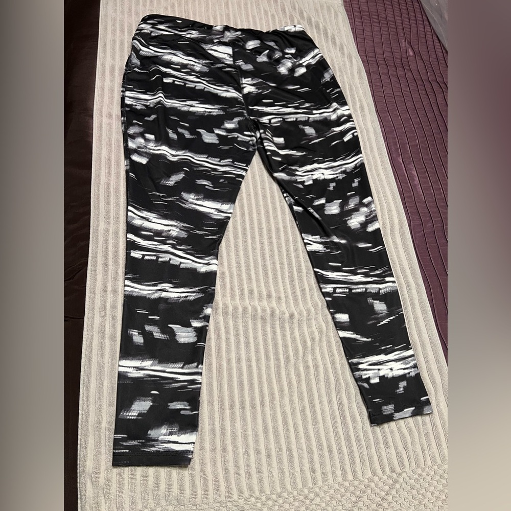 Tek Gear 1X workout leggings women’s plus